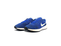 Nike Revolution 5