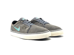 NIKE Satire Suede Skate