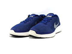 Nike Revolution 3