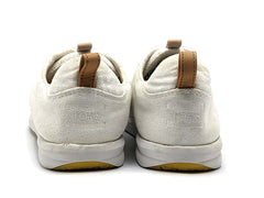 Toms