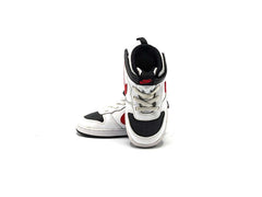 Nike Court Borough