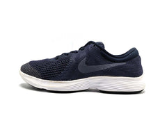 Nike Revolution 4