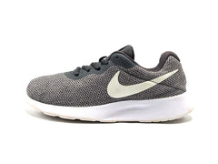 Nike Tanjun