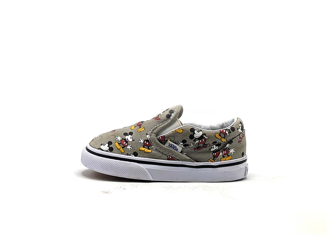 mickey mouse vans