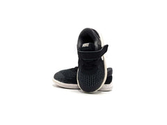 Nike Revolution 4