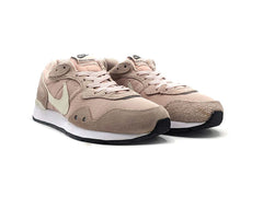 Nike Venture Runner