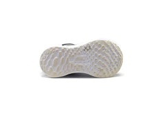 Nike Revolution 6