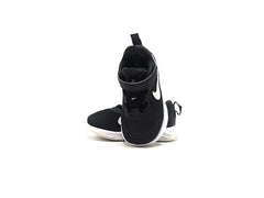 Nike Revolution 6
