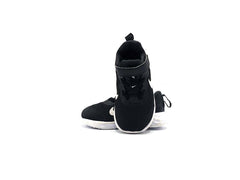 Nike Revolution 6