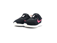 Nike Revolution 6