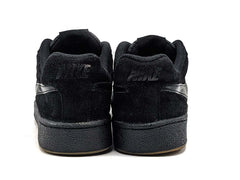 Nike Court Royale