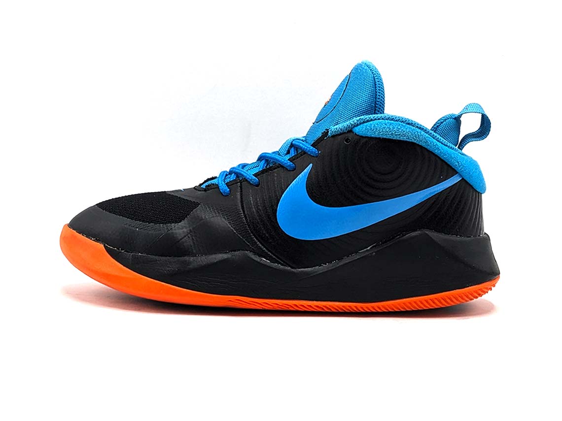 Nike Team Hustle D9