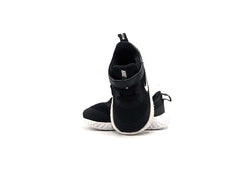 Nike Revolution 5