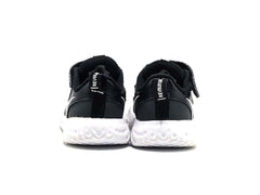 Nike Revolution