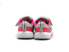 Nike Revolution 5