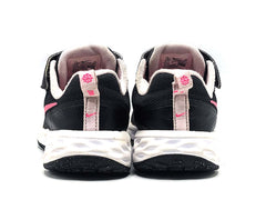 Nike Revolution 6