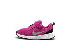 Nike Revolution 5
