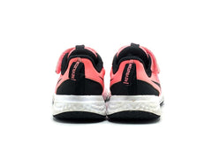 Nike Revolution 5