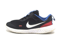 Nike Revolution