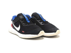 Nike Revolution