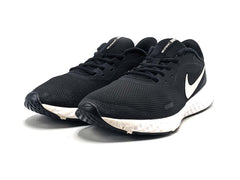 Nike Revolution 5
