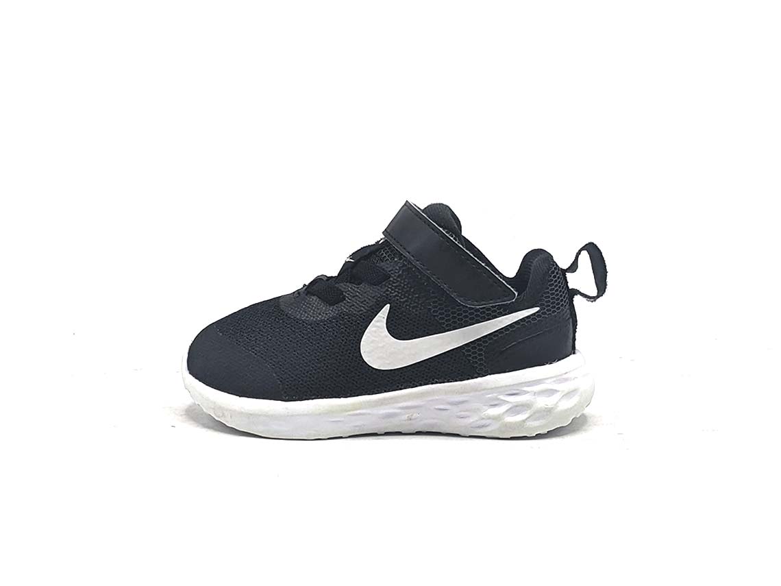 Nike Revolution 6