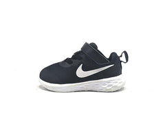 Nike Revolution 6
