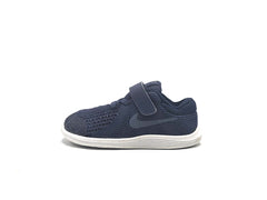Nike Revolution 4