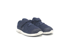 Nike Revolution 4