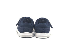 Nike Revolution 4
