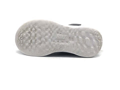 Nike Revolution 5