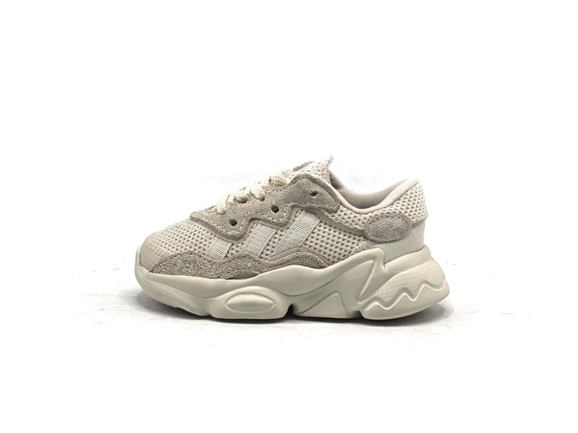 Adidas OZWEEGO