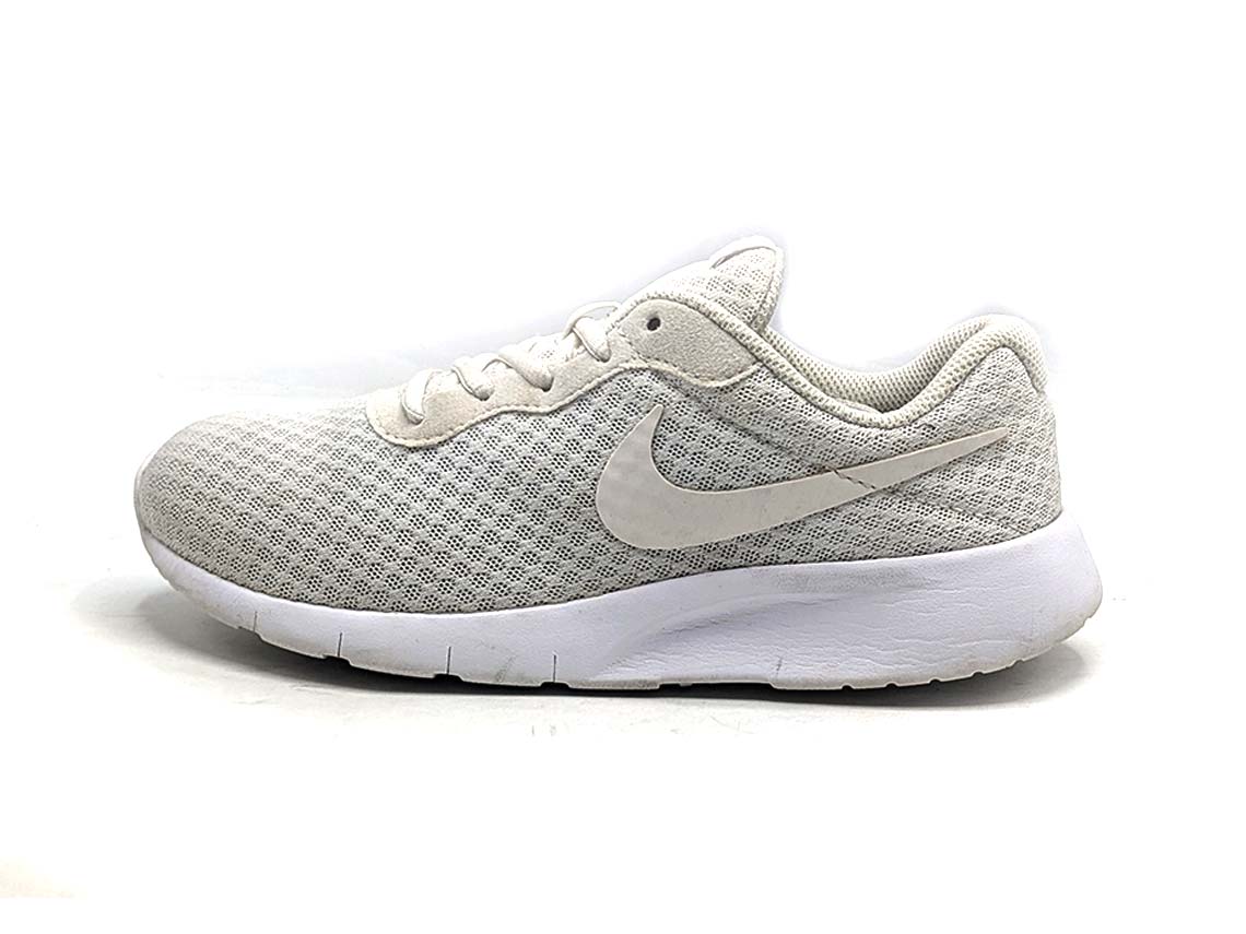 Nike Tanjun