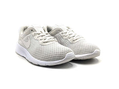 Nike Tanjun