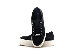 Steve Madden