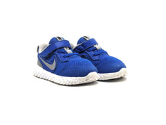 Nike Revolution 5