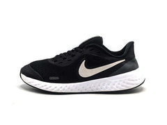 Nike Revolution 5
