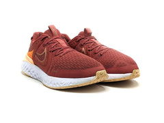 Nike Legend React 2