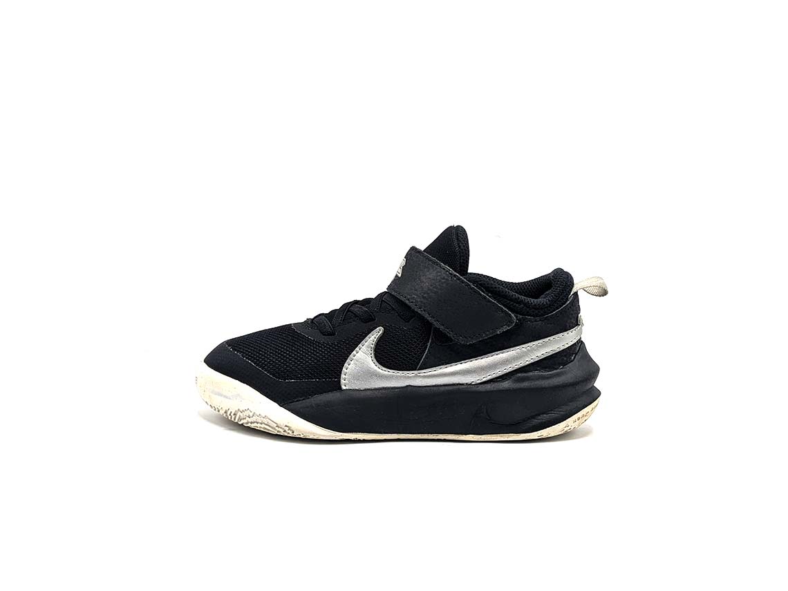 Nike Team Hustle