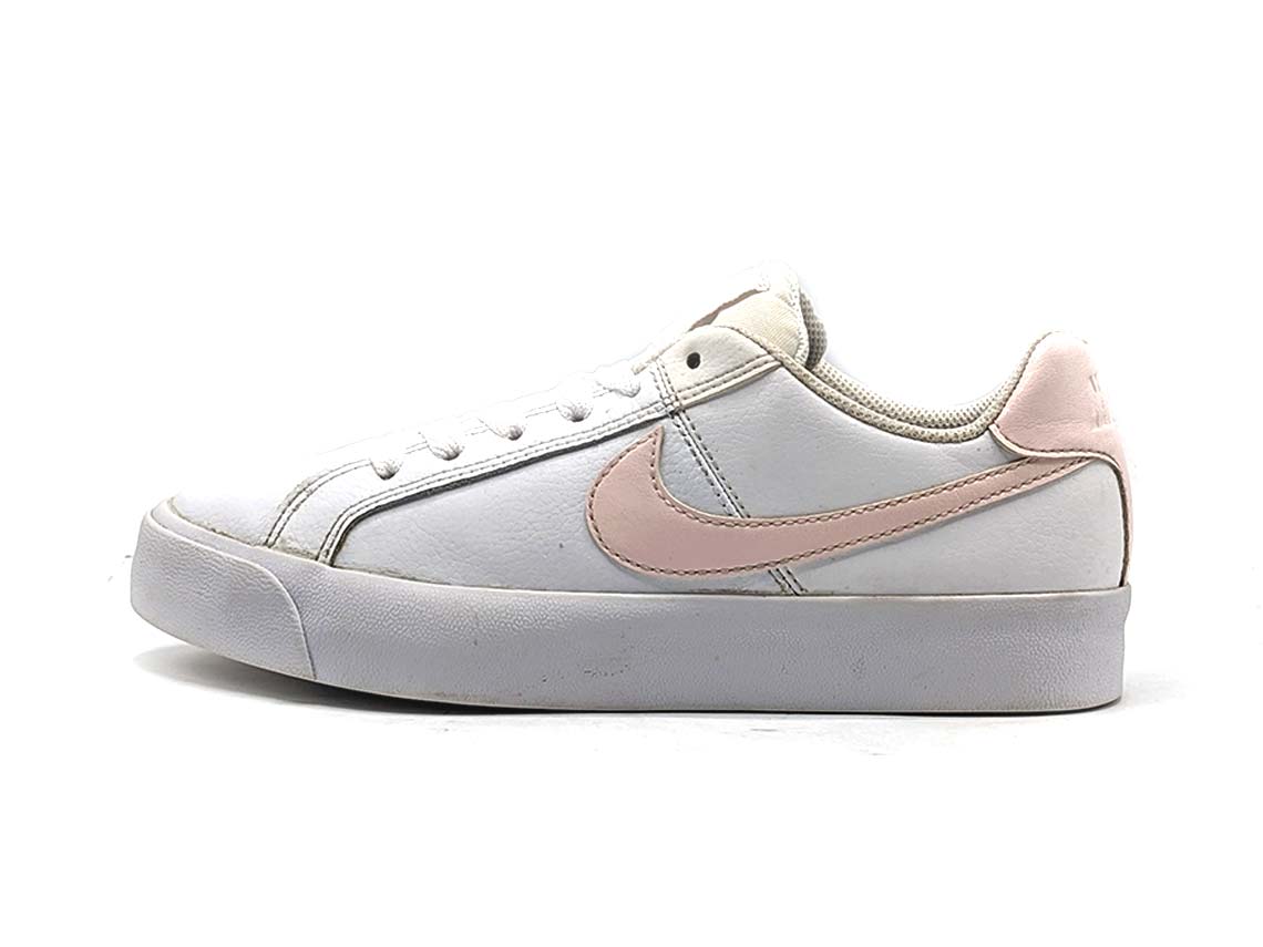 Nike Court Royale