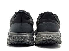 Nike Revolution