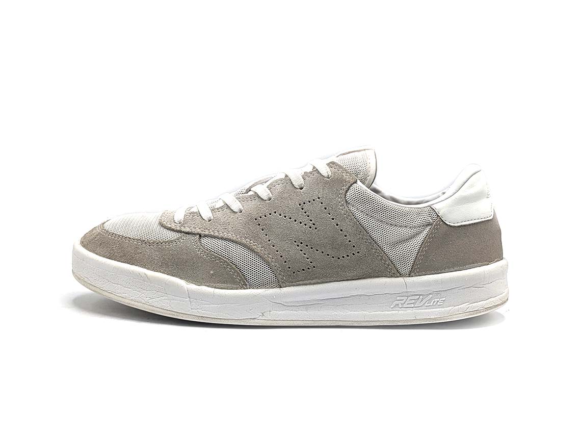 New Balance 300