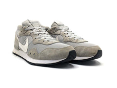 Nike Venture Runner