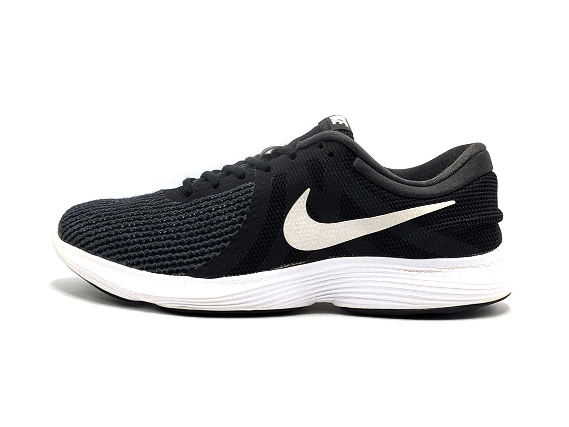Nike Revolution 4