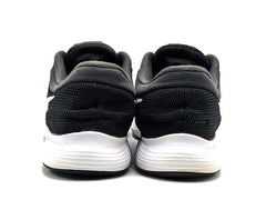 Nike Revolution 4
