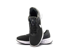 Nike Revolution 6