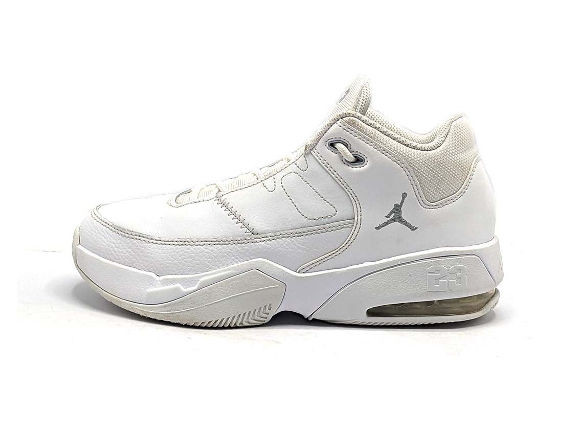 Air Jordan Max Aura 3