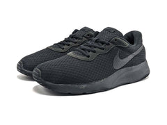 Nike Tanjun
