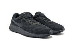 Nike Tanjun