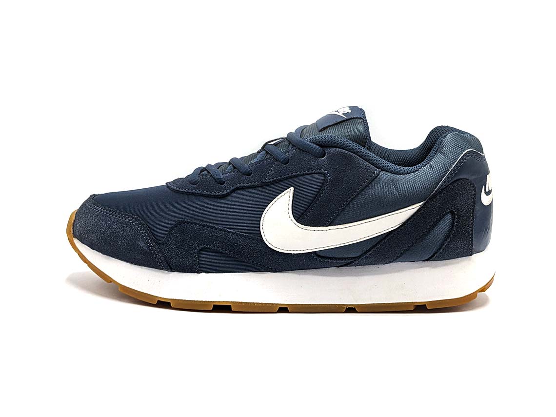 Nike Delfine